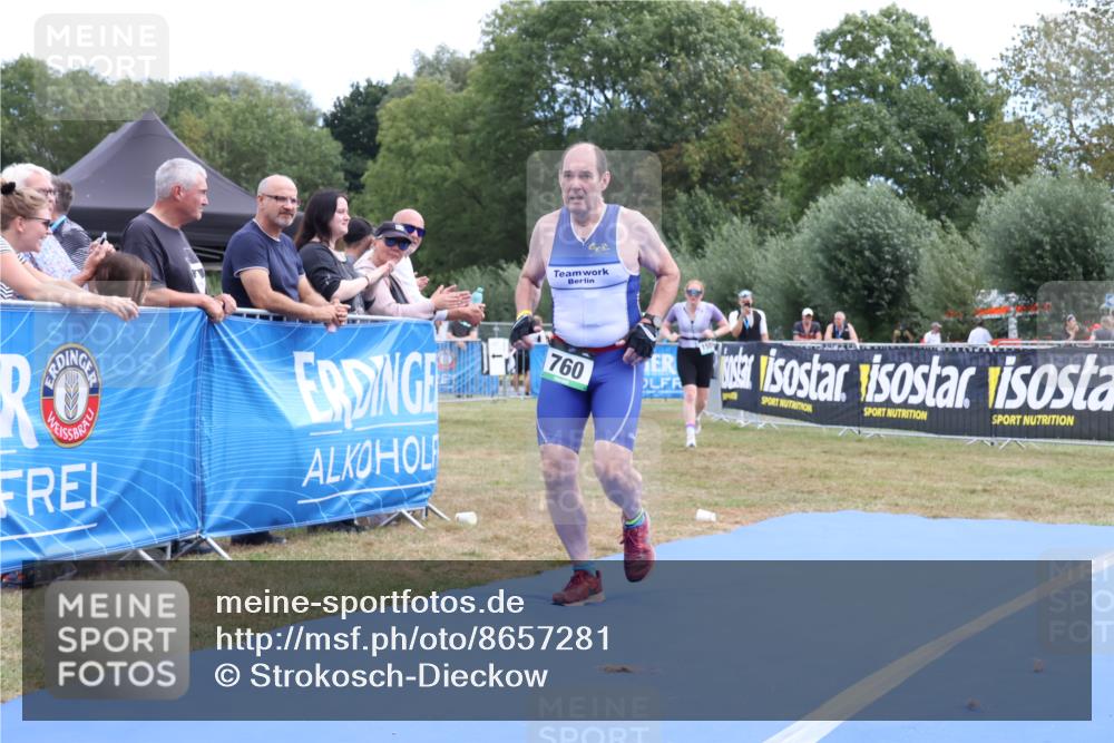 31.08.2025 - Elbe Triathlon Hamburg Strokosch-Dieckow http://msf.ph/oto/8657281 31.08.2025 12:17:48 Ziel 760, 1509 meine-sportfotos.de