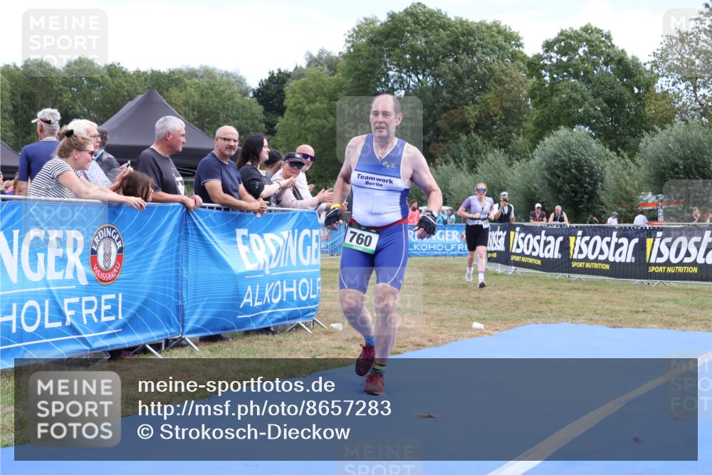 31.08.2025 - Elbe Triathlon Hamburg Strokosch-Dieckow http://msf.ph/oto/8657283 31.08.2025 12:17:49 Ziel 760, 1509 meine-sportfotos.de
