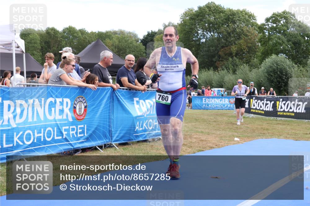 31.08.2025 - Elbe Triathlon Hamburg Strokosch-Dieckow http://msf.ph/oto/8657285 31.08.2025 12:17:49 Ziel 760, 1509 meine-sportfotos.de
