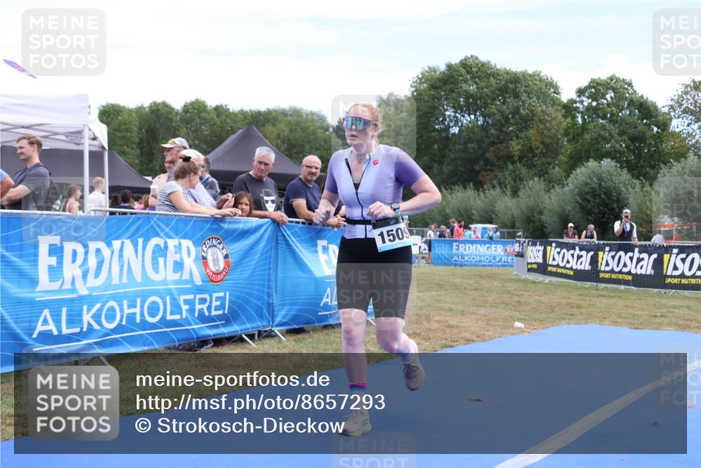 31.08.2025 - Elbe Triathlon Hamburg Strokosch-Dieckow http://msf.ph/oto/8657293 31.08.2025 12:17:54 Ziel 760, 1509 meine-sportfotos.de