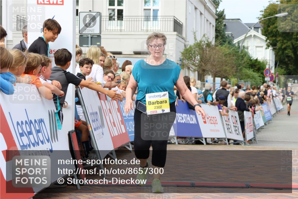 31.08.2025 - 21. Blankeneser Heldenlauf Strokosch-Dieckow http://msf.ph/oto/8657300 31.08.2025 10:55:16 Ziel 2302 meine-sportfotos.de