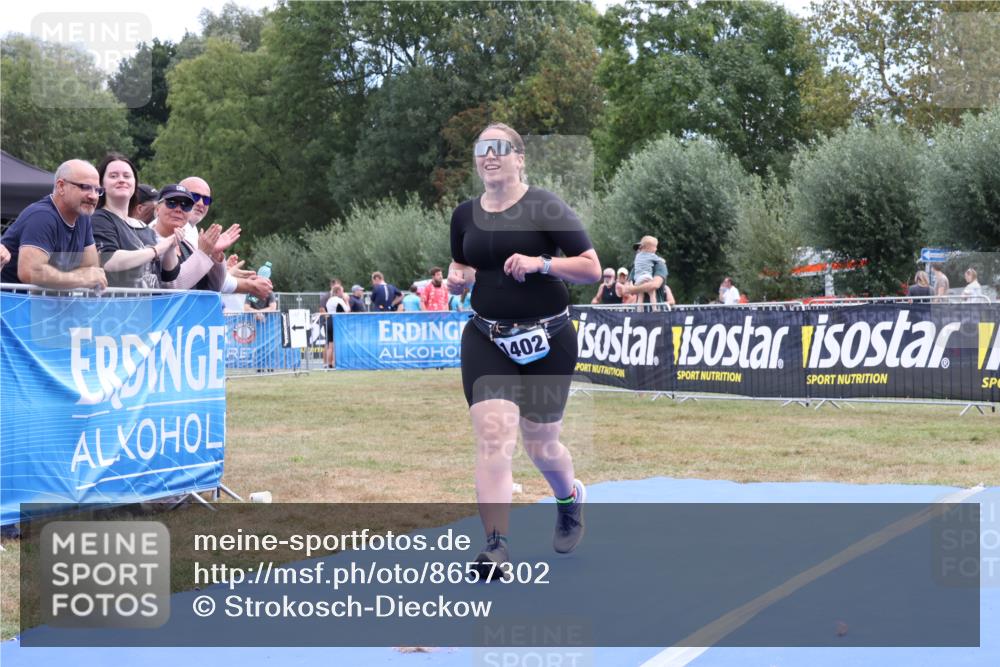 31.08.2025 - Elbe Triathlon Hamburg Strokosch-Dieckow http://msf.ph/oto/8657302 31.08.2025 12:18:18 Ziel 1402 meine-sportfotos.de