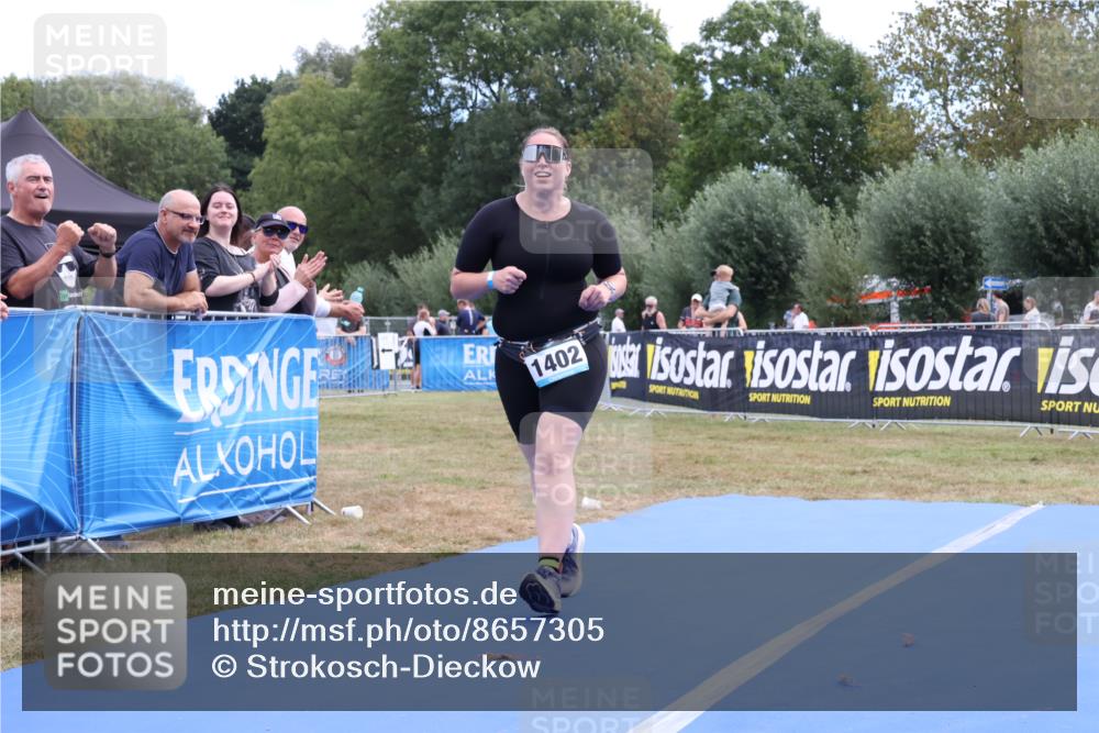 31.08.2025 - Elbe Triathlon Hamburg Strokosch-Dieckow http://msf.ph/oto/8657305 31.08.2025 12:18:18 Ziel 1402 meine-sportfotos.de