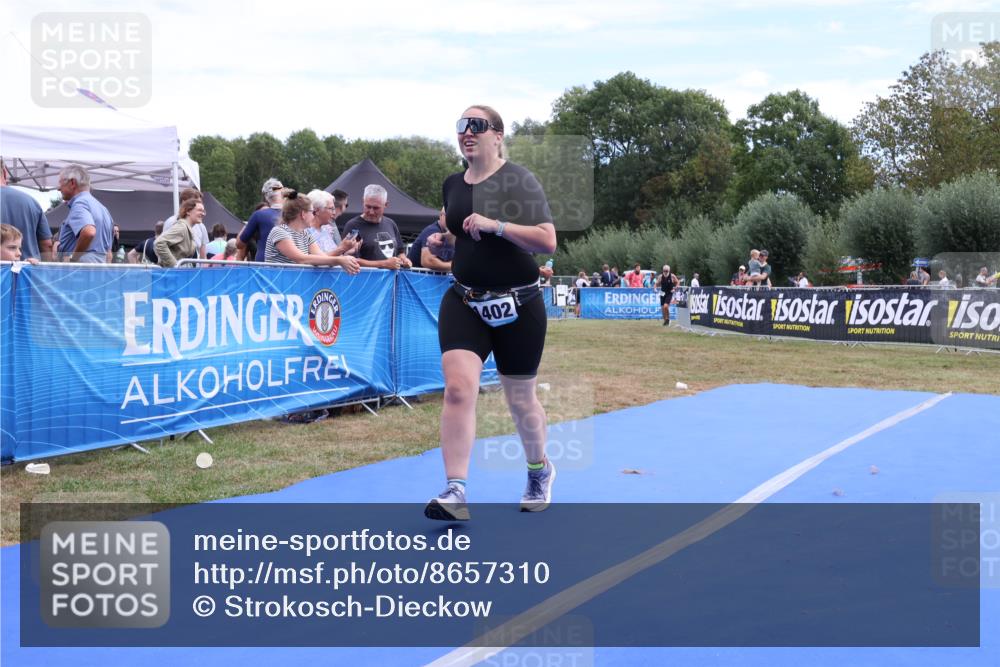 31.08.2025 - Elbe Triathlon Hamburg Strokosch-Dieckow http://msf.ph/oto/8657310 31.08.2025 12:18:19 Ziel 1402 meine-sportfotos.de