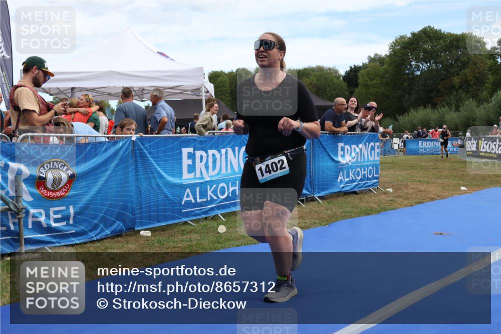 31.08.2025 - Elbe Triathlon Hamburg Strokosch-Dieckow http://msf.ph/oto/8657312 31.08.2025 12:18:20 Ziel 1402 meine-sportfotos.de