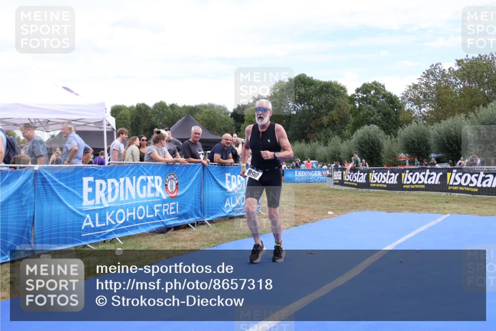 31.08.2025 - Elbe Triathlon Hamburg Strokosch-Dieckow http://msf.ph/oto/8657318 31.08.2025 12:18:31 Ziel 890 meine-sportfotos.de