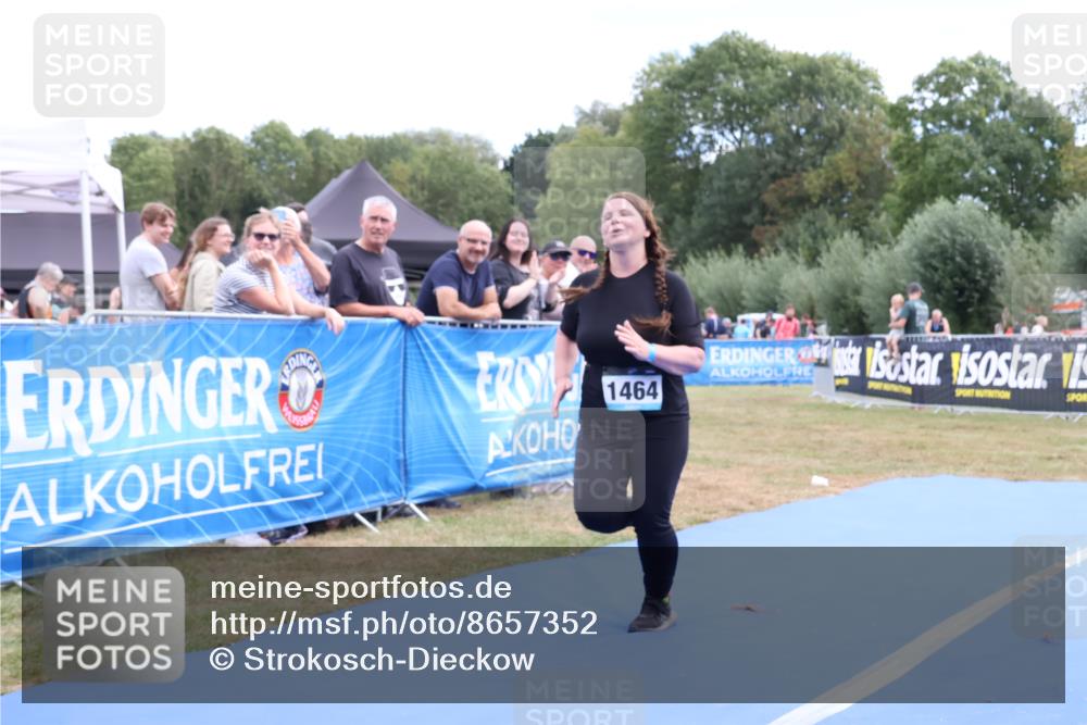 31.08.2025 - Elbe Triathlon Hamburg Strokosch-Dieckow http://msf.ph/oto/8657352 31.08.2025 12:19:34 Ziel 1464 meine-sportfotos.de
