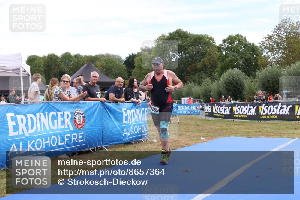 31.08.2025 - Elbe Triathlon Hamburg Strokosch-Dieckow http://msf.ph/oto/8657364 31.08.2025 12:20:46 Ziel 1285 meine-sportfotos.de