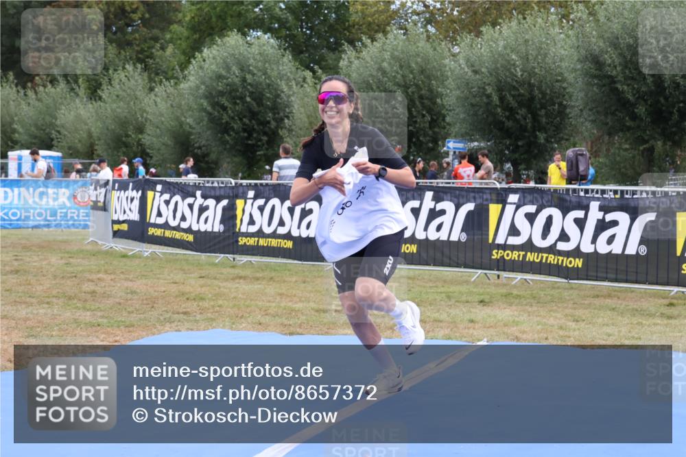 31.08.2025 - Elbe Triathlon Hamburg Strokosch-Dieckow http://msf.ph/oto/8657372 31.08.2025 12:32:28 Ziel 401 meine-sportfotos.de