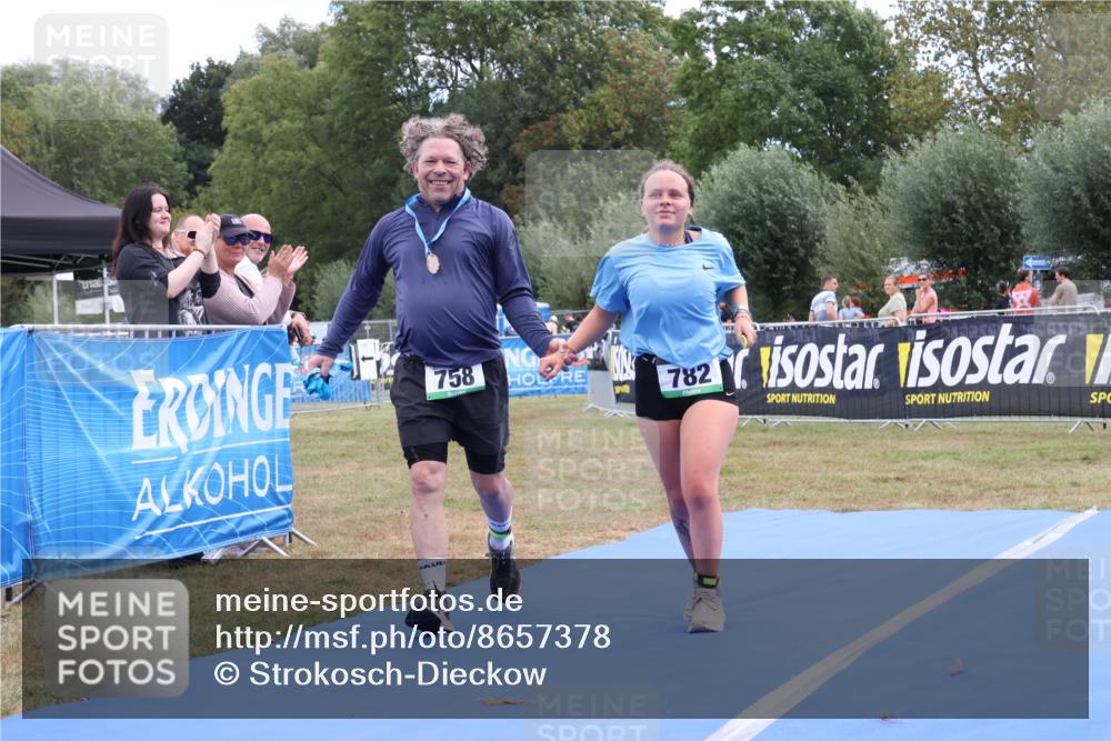 31.08.2025 - Elbe Triathlon Hamburg Strokosch-Dieckow http://msf.ph/oto/8657378 31.08.2025 12:34:17 Ziel 782 meine-sportfotos.de
