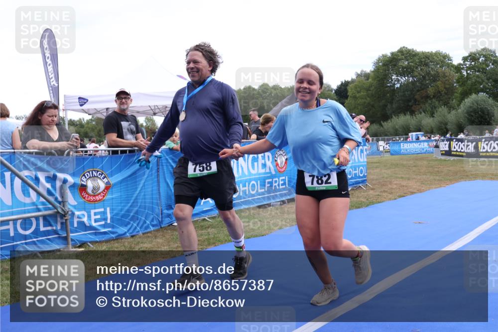 31.08.2025 - Elbe Triathlon Hamburg Strokosch-Dieckow http://msf.ph/oto/8657387 31.08.2025 12:34:19 Ziel 782 meine-sportfotos.de