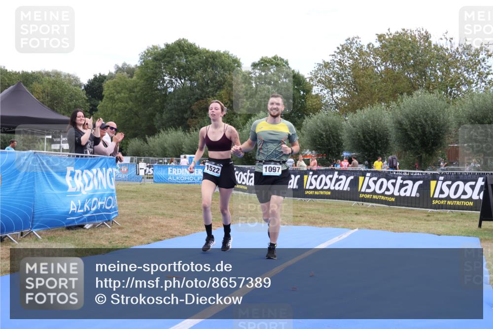 31.08.2025 - Elbe Triathlon Hamburg Strokosch-Dieckow http://msf.ph/oto/8657389 31.08.2025 12:35:08 Ziel 1097, 1522 meine-sportfotos.de