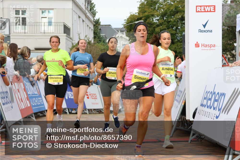 31.08.2025 - 21. Blankeneser Heldenlauf Strokosch-Dieckow http://msf.ph/oto/8657390 31.08.2025 10:29:03 Ziel 2246, 2035, 2457, 2212, 2230, 2381 meine-sportfotos.de