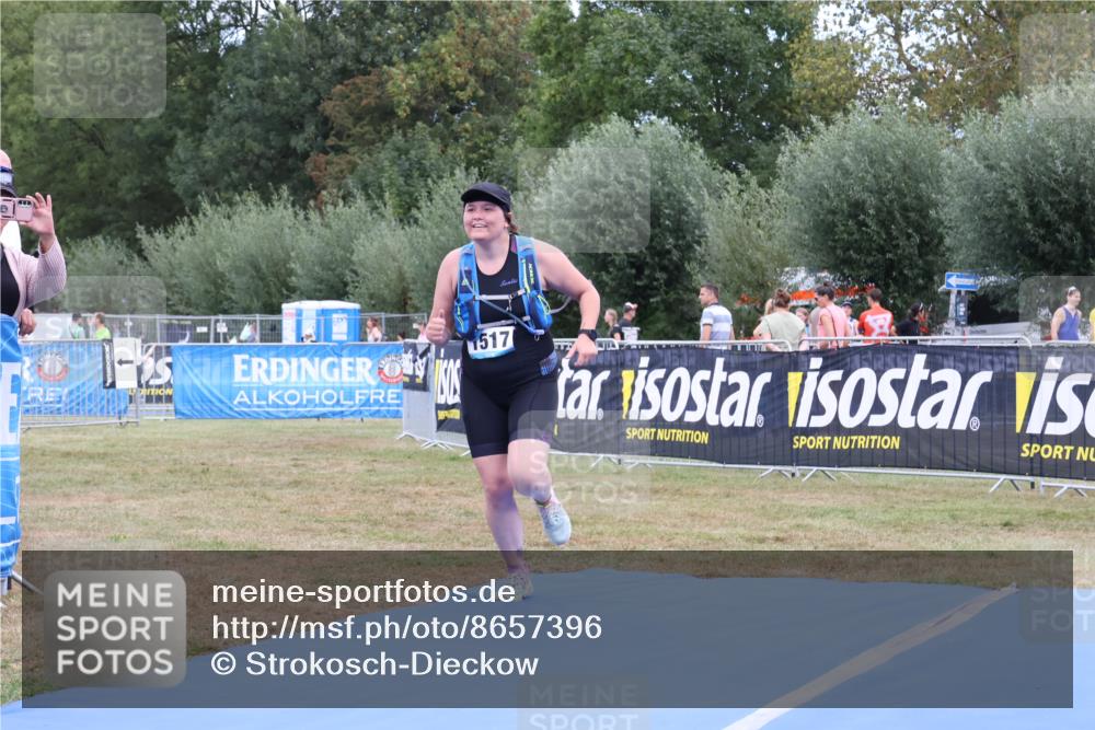 31.08.2025 - Elbe Triathlon Hamburg Strokosch-Dieckow http://msf.ph/oto/8657396 31.08.2025 12:39:01 Ziel 1517 meine-sportfotos.de