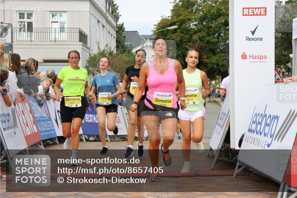31.08.2025 - 21. Blankeneser Heldenlauf Strokosch-Dieckow http://msf.ph/oto/8657405 31.08.2025 10:29:02 Ziel 2719, 2246, 2035, 2457, 2212, 2143, 2230, 2381 meine-sportfotos.de