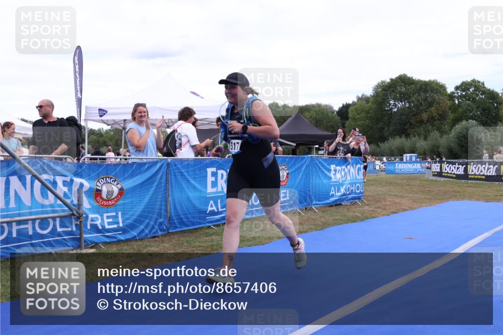 31.08.2025 - Elbe Triathlon Hamburg Strokosch-Dieckow http://msf.ph/oto/8657406 31.08.2025 12:39:04 Ziel 1517 meine-sportfotos.de