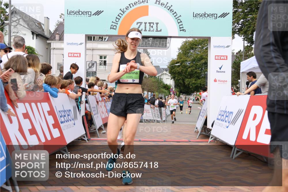 31.08.2025 - 21. Blankeneser Heldenlauf Strokosch-Dieckow http://msf.ph/oto/8657418 31.08.2025 10:54:56 Ziel 3342, 3614, 3615, 3283, 3395 meine-sportfotos.de