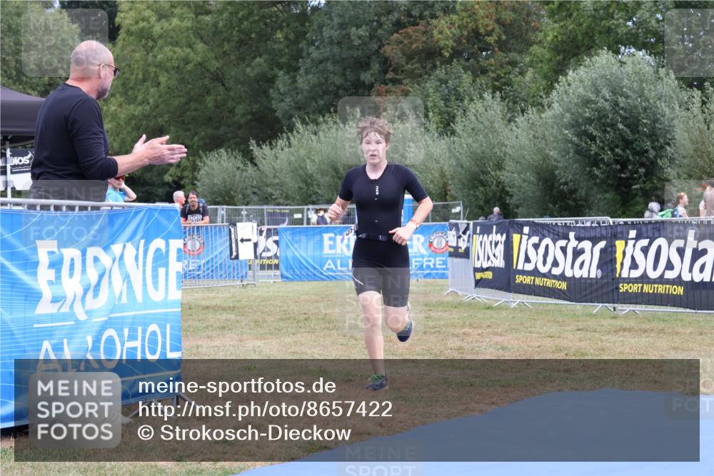 31.08.2025 - Elbe Triathlon Hamburg Strokosch-Dieckow http://msf.ph/oto/8657422 31.08.2025 12:43:20 Ziel 1626 meine-sportfotos.de