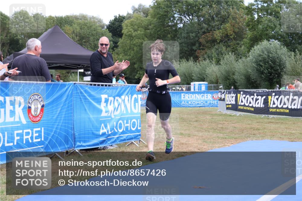 31.08.2025 - Elbe Triathlon Hamburg Strokosch-Dieckow http://msf.ph/oto/8657426 31.08.2025 12:43:21 Ziel 1626 meine-sportfotos.de