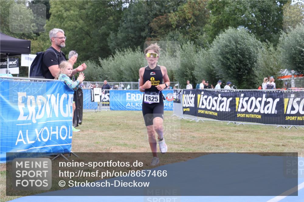 31.08.2025 - Elbe Triathlon Hamburg Strokosch-Dieckow http://msf.ph/oto/8657466 31.08.2025 12:50:08 Ziel 1625 meine-sportfotos.de