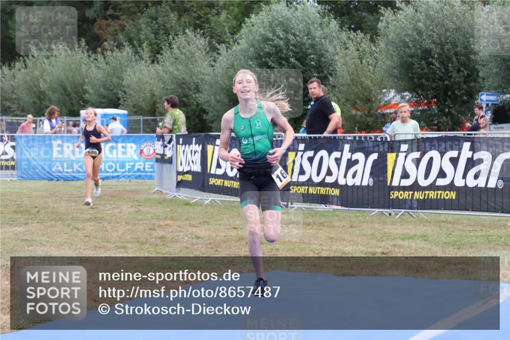 31.08.2025 - Elbe Triathlon Hamburg Strokosch-Dieckow http://msf.ph/oto/8657487 31.08.2025 12:51:56 Ziel 1686, 1697 meine-sportfotos.de