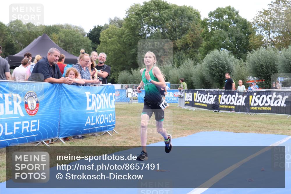 31.08.2025 - Elbe Triathlon Hamburg Strokosch-Dieckow http://msf.ph/oto/8657491 31.08.2025 12:51:57 Ziel 1686, 1697 meine-sportfotos.de