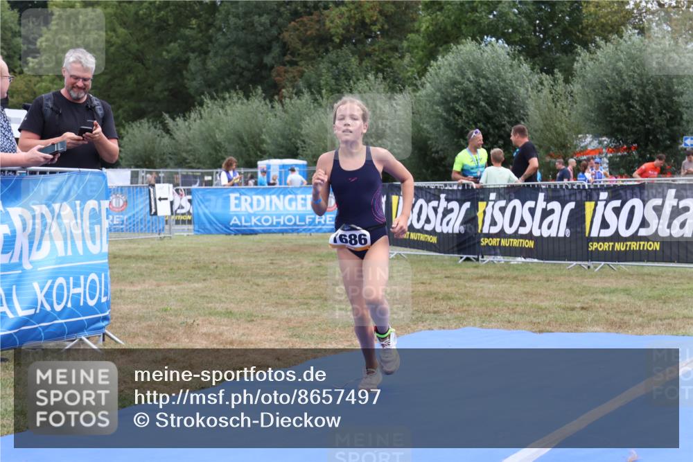 31.08.2025 - Elbe Triathlon Hamburg Strokosch-Dieckow http://msf.ph/oto/8657497 31.08.2025 12:52:01 Ziel 1686, 1697 meine-sportfotos.de