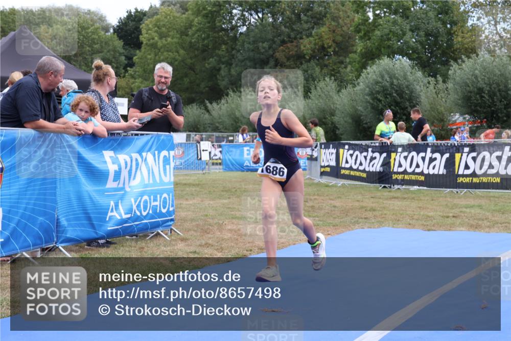 31.08.2025 - Elbe Triathlon Hamburg Strokosch-Dieckow http://msf.ph/oto/8657498 31.08.2025 12:52:02 Ziel 1686, 1697 meine-sportfotos.de