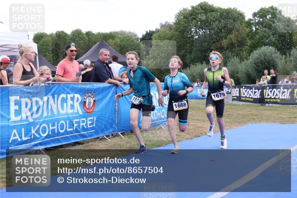 31.08.2025 - Elbe Triathlon Hamburg Strokosch-Dieckow http://msf.ph/oto/8657504 31.08.2025 12:52:12 Ziel 1619, 1668, 1675, 1679 meine-sportfotos.de