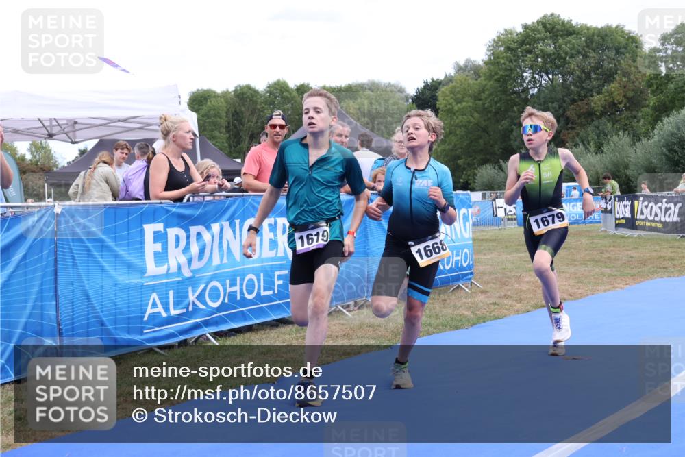 31.08.2025 - Elbe Triathlon Hamburg Strokosch-Dieckow http://msf.ph/oto/8657507 31.08.2025 12:52:13 Ziel 1619, 1668, 1675, 1679 meine-sportfotos.de