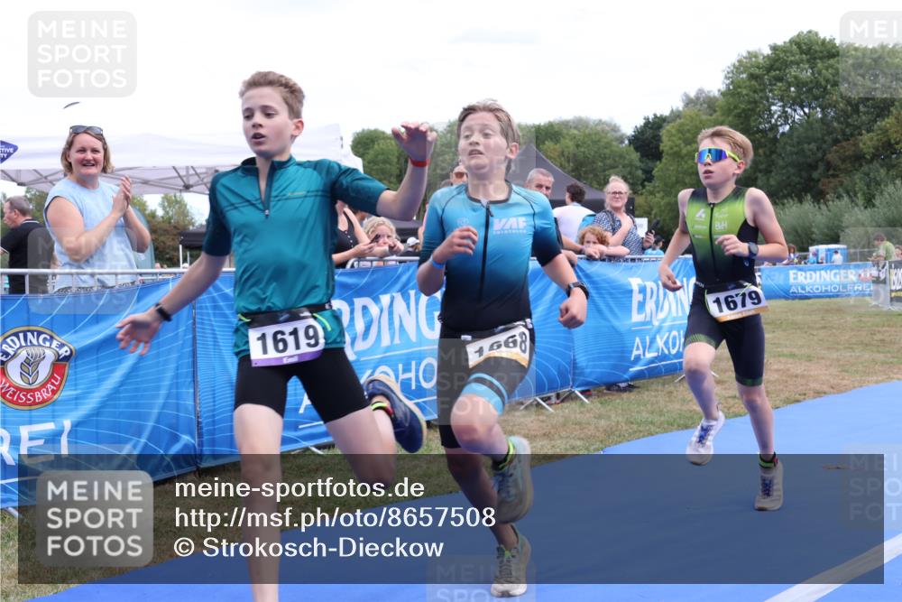 31.08.2025 - Elbe Triathlon Hamburg Strokosch-Dieckow http://msf.ph/oto/8657508 31.08.2025 12:52:13 Ziel 1619, 1668, 1675, 1679 meine-sportfotos.de