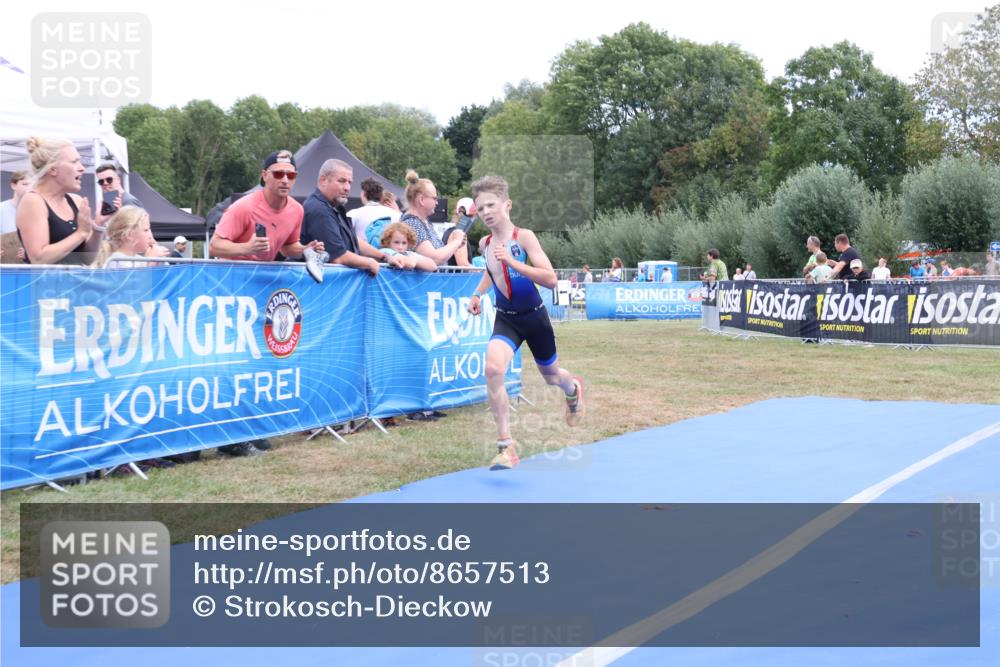 31.08.2025 - Elbe Triathlon Hamburg Strokosch-Dieckow http://msf.ph/oto/8657513 31.08.2025 12:52:20 Ziel 1675 meine-sportfotos.de