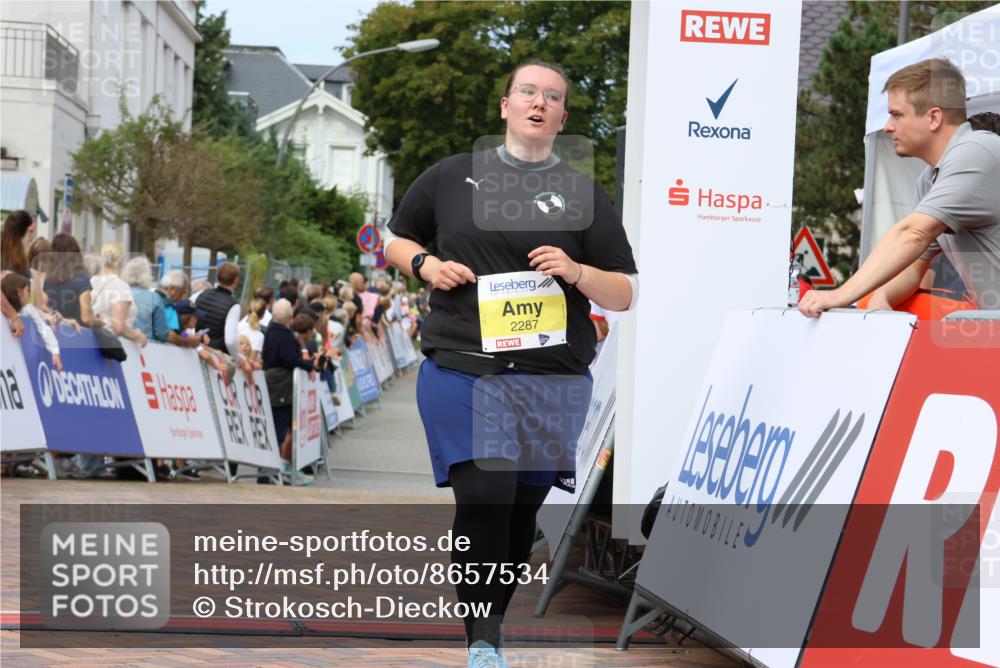 31.08.2025 - 21. Blankeneser Heldenlauf Strokosch-Dieckow http://msf.ph/oto/8657534 31.08.2025 10:54:34 Ziel 2287, 3332 meine-sportfotos.de