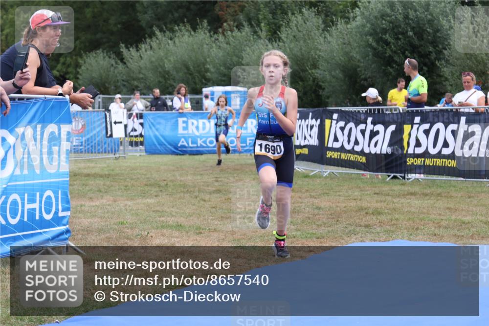 31.08.2025 - Elbe Triathlon Hamburg Strokosch-Dieckow http://msf.ph/oto/8657540 31.08.2025 12:54:49 Ziel 1689, 1690 meine-sportfotos.de