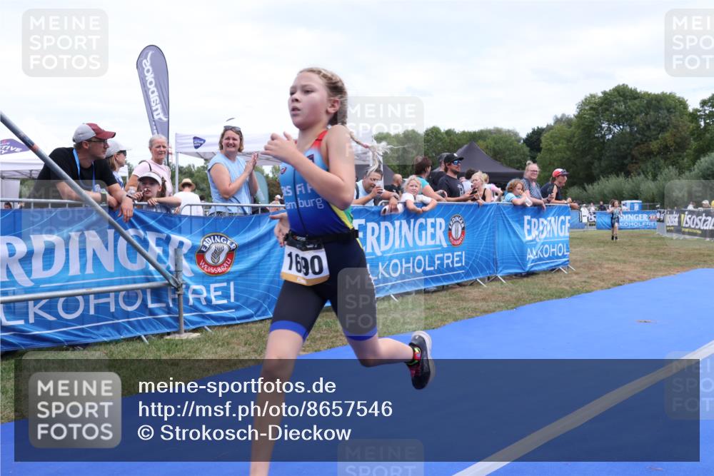 31.08.2025 - Elbe Triathlon Hamburg Strokosch-Dieckow http://msf.ph/oto/8657546 31.08.2025 12:54:51 Ziel 1689, 1690 meine-sportfotos.de