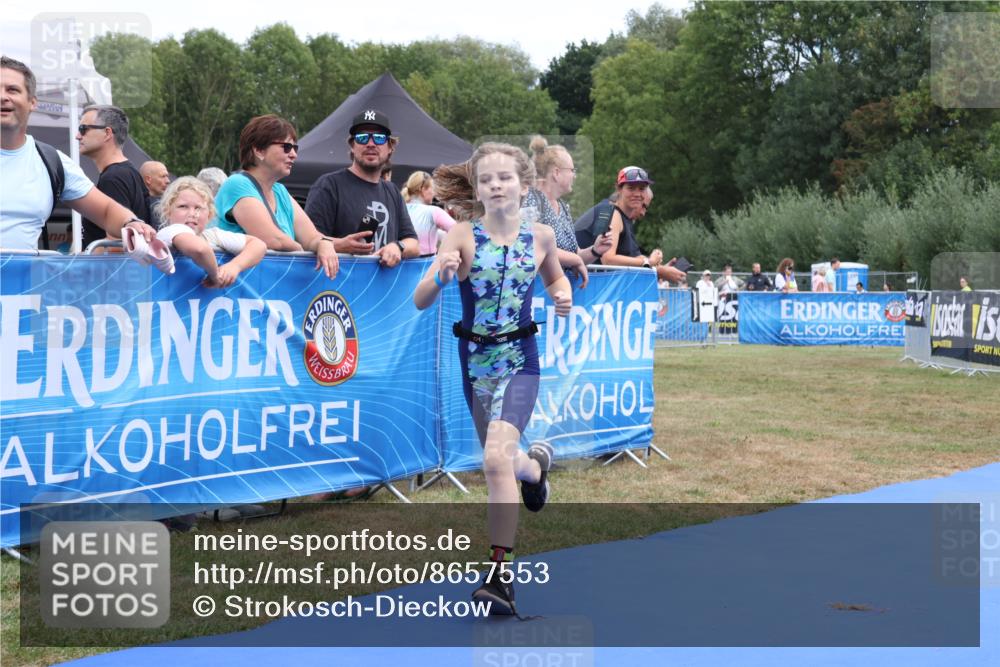 31.08.2025 - Elbe Triathlon Hamburg Strokosch-Dieckow http://msf.ph/oto/8657553 31.08.2025 12:54:55 Ziel 1689, 1690 meine-sportfotos.de
