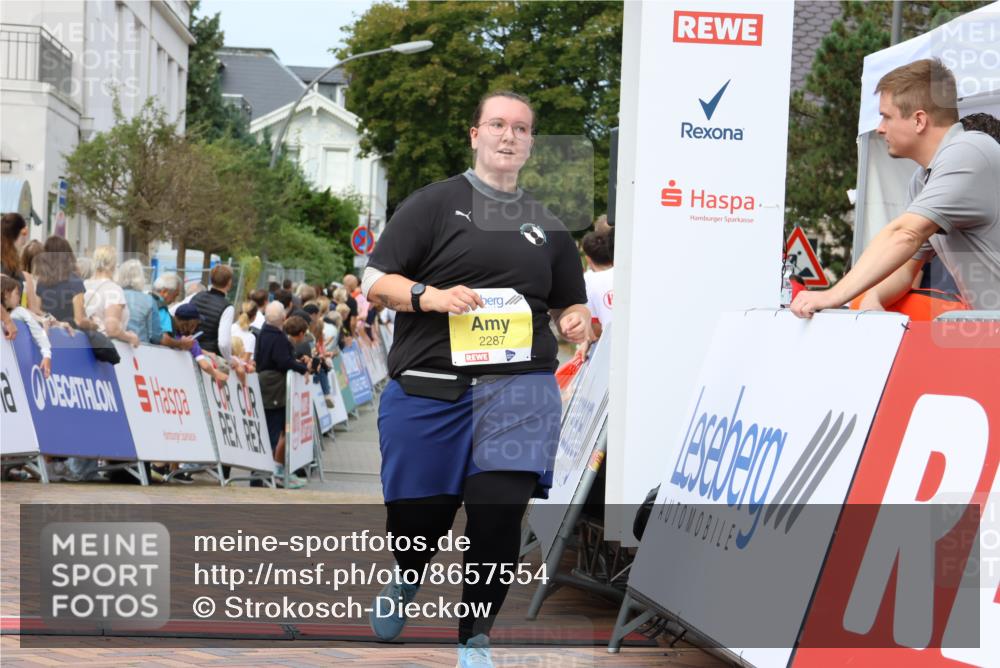 31.08.2025 - 21. Blankeneser Heldenlauf Strokosch-Dieckow http://msf.ph/oto/8657554 31.08.2025 10:54:34 Ziel 2287, 3332 meine-sportfotos.de