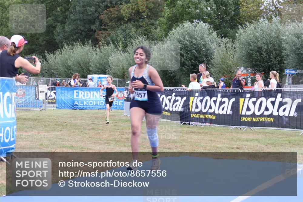 31.08.2025 - Elbe Triathlon Hamburg Strokosch-Dieckow http://msf.ph/oto/8657556 31.08.2025 12:55:30 Ziel 1557, 1693 meine-sportfotos.de