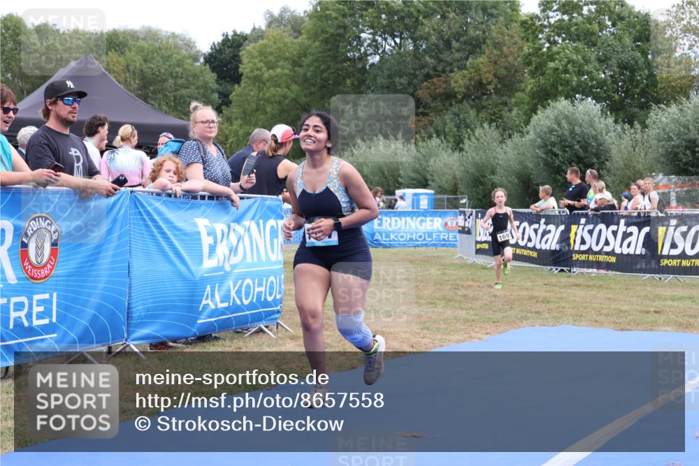 31.08.2025 - Elbe Triathlon Hamburg Strokosch-Dieckow http://msf.ph/oto/8657558 31.08.2025 12:55:32 Ziel 1557, 1693 meine-sportfotos.de