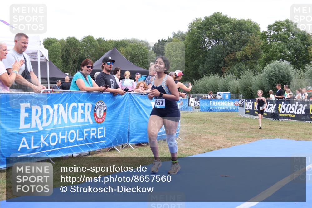 31.08.2025 - Elbe Triathlon Hamburg Strokosch-Dieckow http://msf.ph/oto/8657560 31.08.2025 12:55:32 Ziel 1557, 1693 meine-sportfotos.de