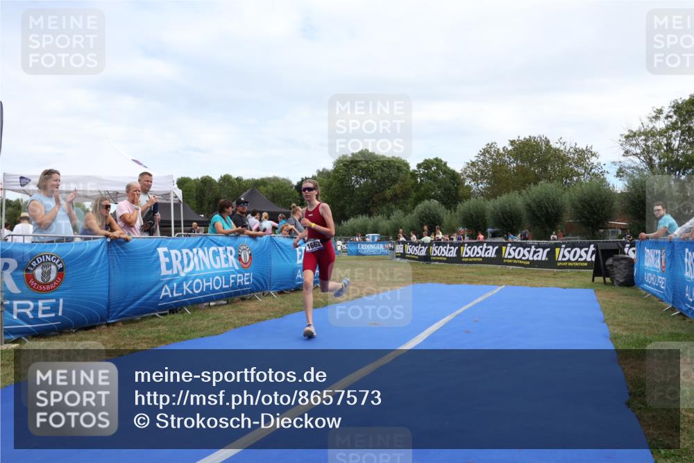 31.08.2025 - Elbe Triathlon Hamburg Strokosch-Dieckow http://msf.ph/oto/8657573 31.08.2025 12:55:43 Ziel 1662 meine-sportfotos.de