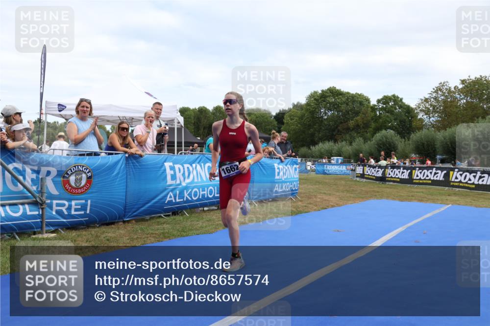 31.08.2025 - Elbe Triathlon Hamburg Strokosch-Dieckow http://msf.ph/oto/8657574 31.08.2025 12:55:43 Ziel 1662 meine-sportfotos.de