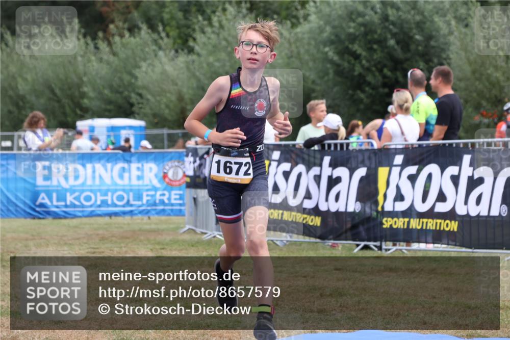 31.08.2025 - Elbe Triathlon Hamburg Strokosch-Dieckow http://msf.ph/oto/8657579 31.08.2025 12:56:25 Ziel 1672 meine-sportfotos.de