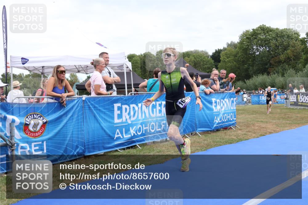 31.08.2025 - Elbe Triathlon Hamburg Strokosch-Dieckow http://msf.ph/oto/8657600 31.08.2025 12:56:57 Ziel 1649, 1688 meine-sportfotos.de
