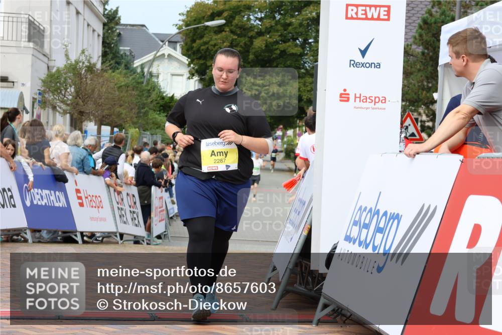 31.08.2025 - 21. Blankeneser Heldenlauf Strokosch-Dieckow http://msf.ph/oto/8657603 31.08.2025 10:54:33 Ziel 2287, 3488, 3332 meine-sportfotos.de