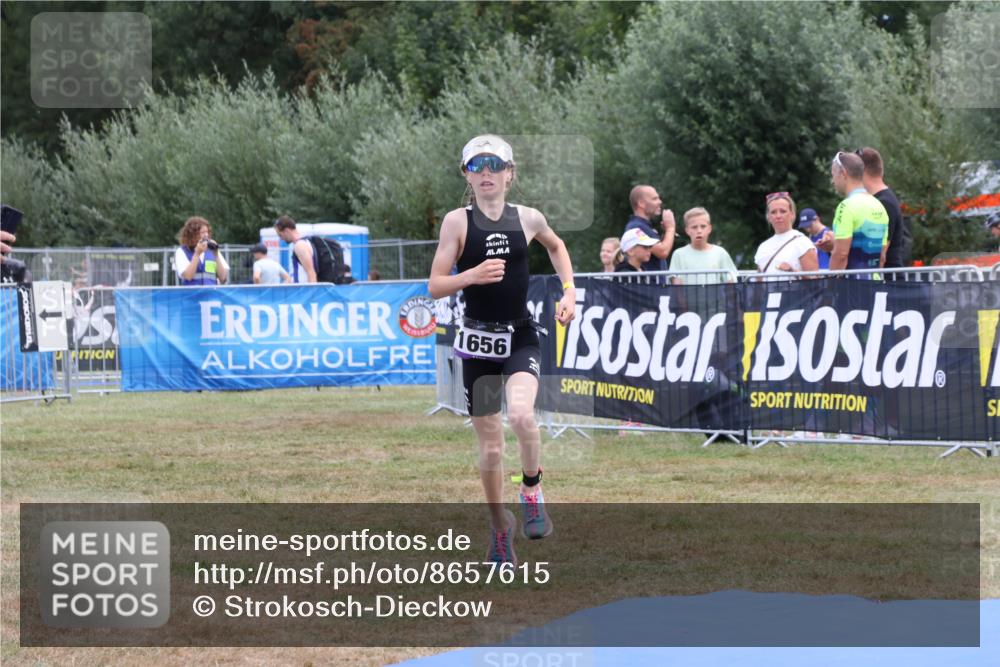 31.08.2025 - Elbe Triathlon Hamburg Strokosch-Dieckow http://msf.ph/oto/8657615 31.08.2025 12:57:42 Ziel 1656 meine-sportfotos.de