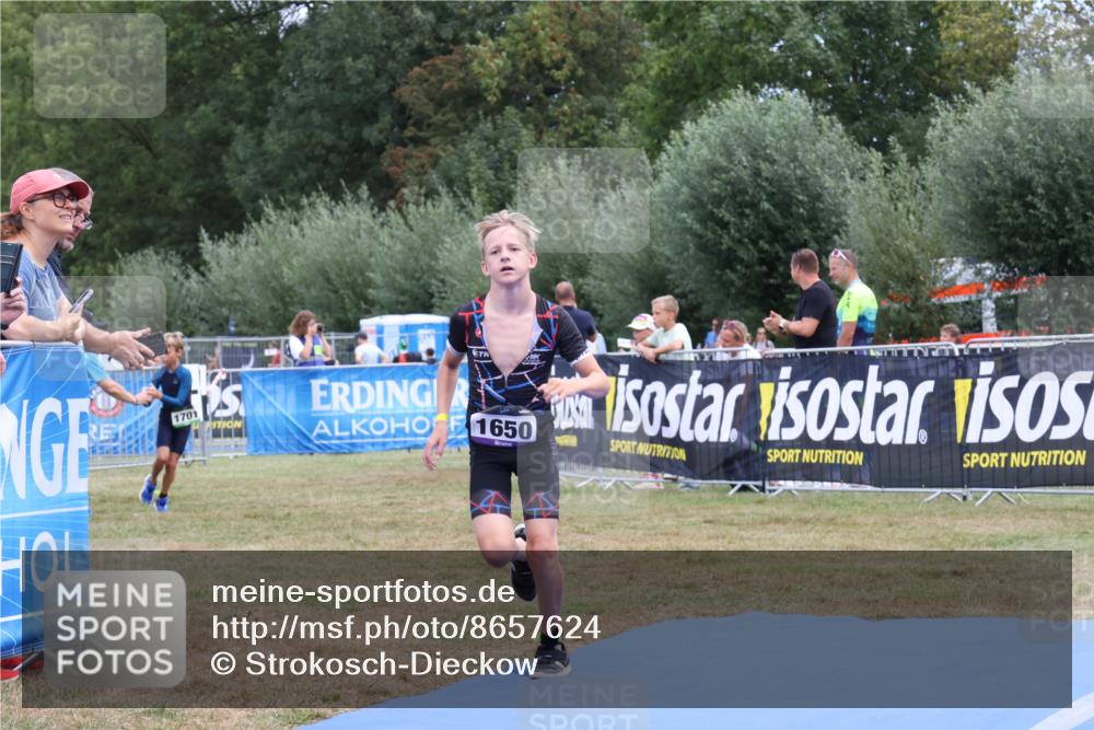 31.08.2025 - Elbe Triathlon Hamburg Strokosch-Dieckow http://msf.ph/oto/8657624 31.08.2025 12:57:50 Ziel 1650, 1707, 1714 meine-sportfotos.de