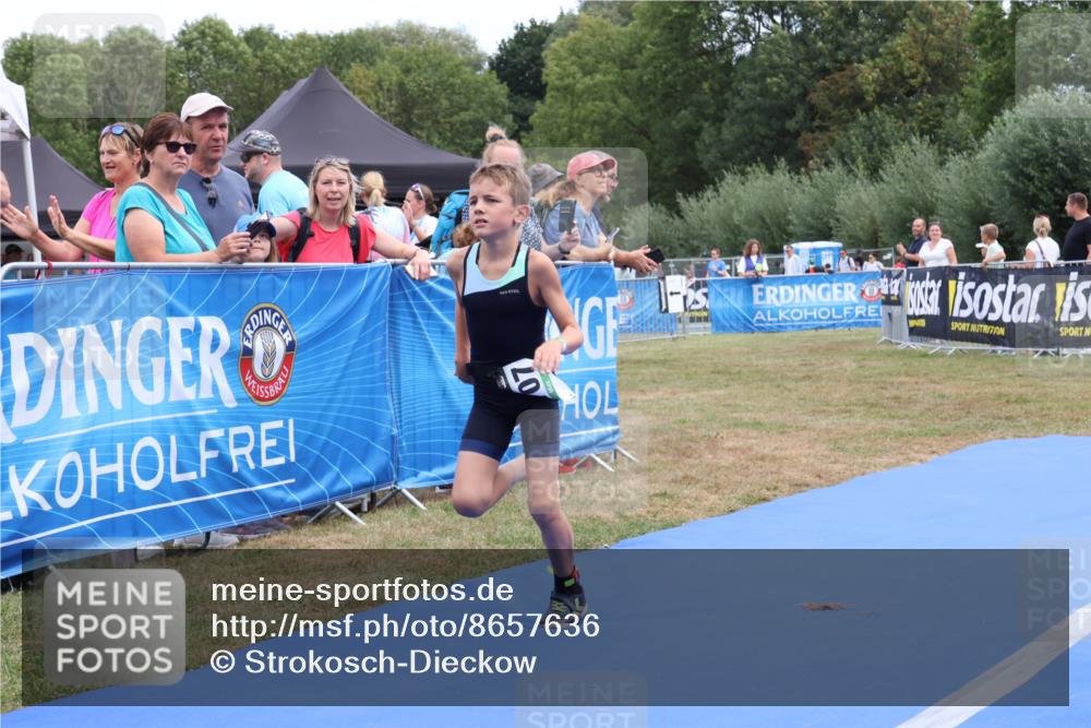 31.08.2025 - Elbe Triathlon Hamburg Strokosch-Dieckow http://msf.ph/oto/8657636 31.08.2025 12:57:58 Ziel 1640, 1707, 1714 meine-sportfotos.de