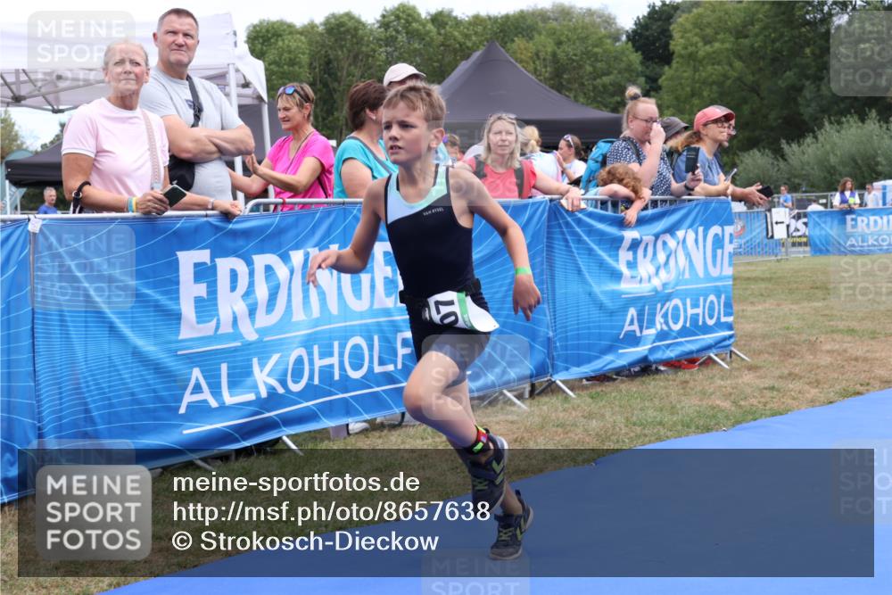 31.08.2025 - Elbe Triathlon Hamburg Strokosch-Dieckow http://msf.ph/oto/8657638 31.08.2025 12:57:58 Ziel 1640, 1707, 1714 meine-sportfotos.de