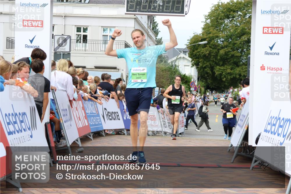 31.08.2025 - 21. Blankeneser Heldenlauf Strokosch-Dieckow http://msf.ph/oto/8657645 31.08.2025 10:54:26 Ziel 3488, 3041, 3632, 3332 meine-sportfotos.de